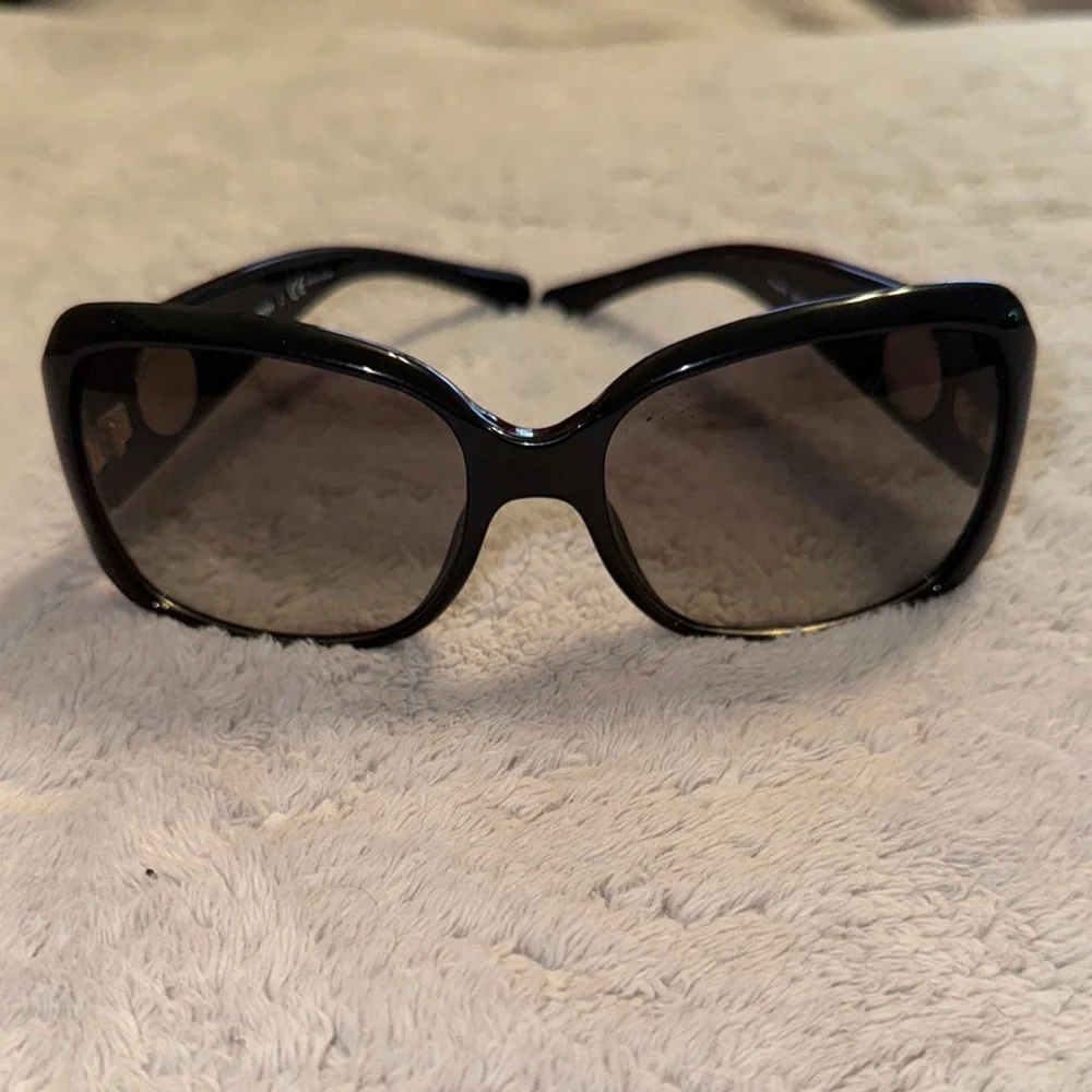 Tory Burch Black Sunglasses - Picture 5 of 5